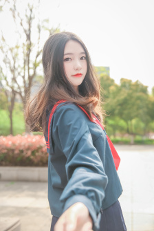 学生化虚弱妆打饭惊动禁毒警方