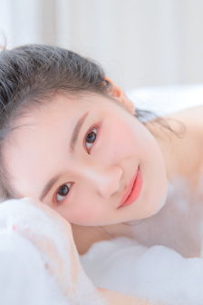 美女跳舞